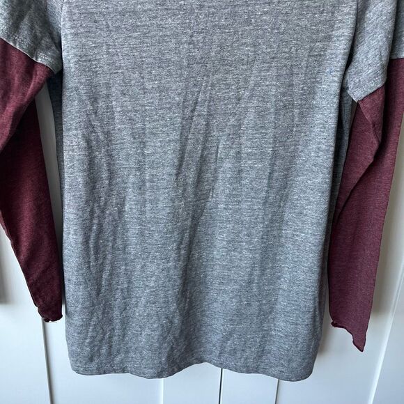 Chaser Revolve Long Sleeve Two Tone Tee red gray NWT Medium - Picture 8 of 8